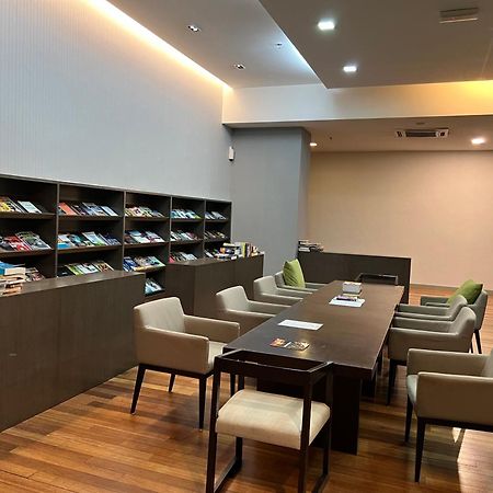 Regalia Service Suites Klcc Skypool Куала-Лумпур Екстер'єр фото